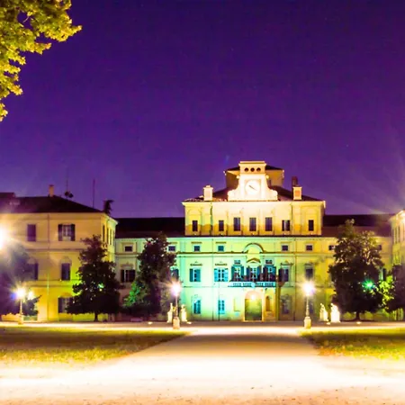 Peppe Fontana Del Trianon Affittacamere Parma